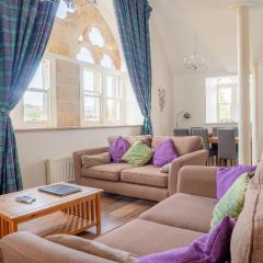 The Caledonian 3 Bedroom Self Catering Apartment in historic Abbey