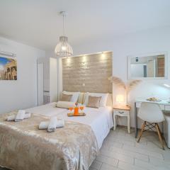 Central Split rooms and apartments Paese