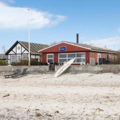 2 Bedroom Beach Front Home In Otterup