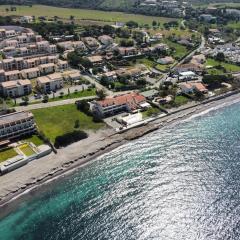 Suite et terrasse à la plage by Monarca