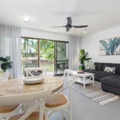 Unit 4 @ Tropical Reef Apartments