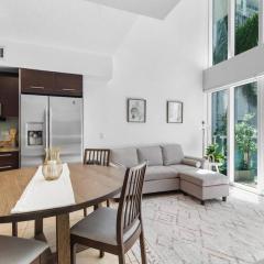 Brickell 2 Story Luxury Getaway With Pool