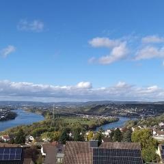 Sauna, Balkon und Rheinblick am Rheinsteig