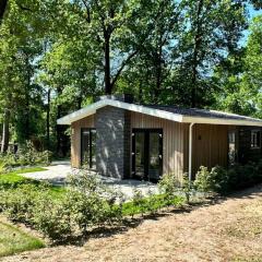 Nice chalet with a wooded location on the Veluwe