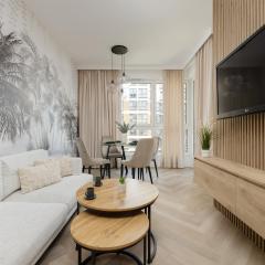 Elegant Mokotów Studio with Balcony and Parking by Noclegi Renters