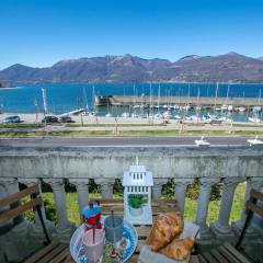 Residenza Gardenia Lake View Luino Center - Happy Rentals