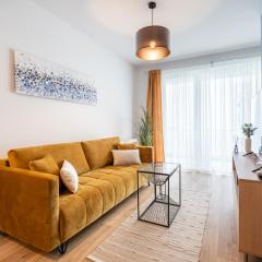 Blooming Budapest Apartment with free underground parking