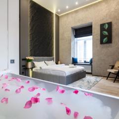 Royal romantic apartment with bathtub