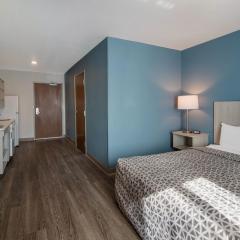 WoodSpring Suites Fort Myers - Cape Coral