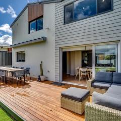 1 Bowley Street Goolwa Beach - BYO Linen