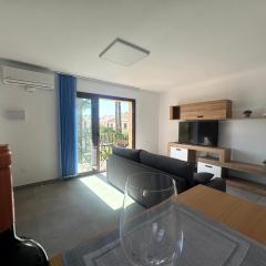 Precioso, luminoso y maravilloso apartamento con piscina junto al mar y la playa en Vera