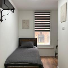 Studio in Bolton town, Short stay studio 3,