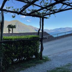 Beautiful small apartment with Lago Maggiore view