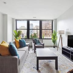 2BR Executive Downtown Apartment