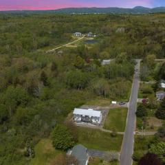 Ocean View West Duplex with Walk to Crescent Beach