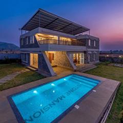 STONE Mansion by Phoenix Stays Igatpuri