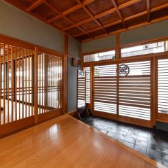 Renovated in March, Shirokiya vacation rental house with a bath made from natural Kiso cypress