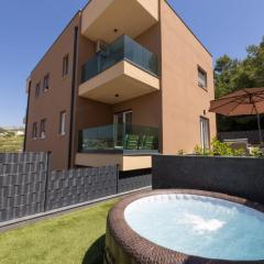 New Modern Apartment in Podstrana With Garden and Jacuzzi