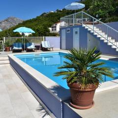 Vineyard oaza-Deluxe Apartment with Swimming pool