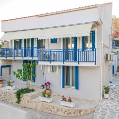 Pythagorio Blue Street Apartment with Balcony