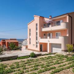 Apartments with a parking space Kastel Stari, Kastela - 19740