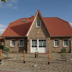 Wellness Ferienhaus mit Sauna und Kaminofen sowie Carport und Terrasse