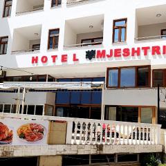 Hotel Mjeshtri