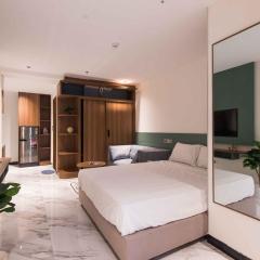 Luxe Paradise Suites Hotel Hoang Cau