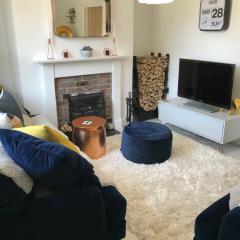 Newly Renovated 5 Star Cosy-Up Romantic Cottage NEAR LONGLEAT