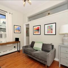 Urban Sunshine Cozy 1-Bedroom in Nycs Heart