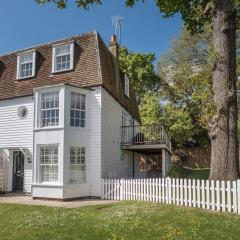 The Retreat, 4bed luxury house with sea views