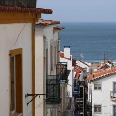 GuestHouse Vitória - Quarto com varanda e vista de mar