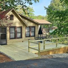 #06 - Lakeview Two Bedroom Cottage-Pet Friendly