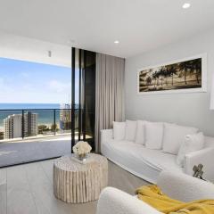 Broadbeach Elegant apartment with views!