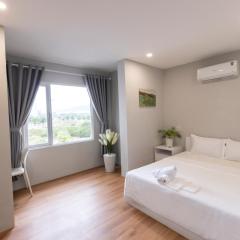 Cosmos Hotel Nha Trang by HT