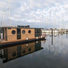 Hausboot - Kleine Auszeit