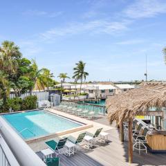 Aruba - Downtown Waterfront 2x2 Dock & Pool Pet-Friendly