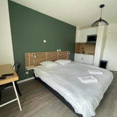 Bel appartement design tout confort (Parking Gratuit) à 10 minutes de Bordeaux