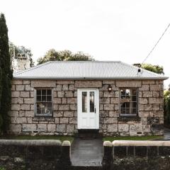 Historic 1850s Magnetic Cottage