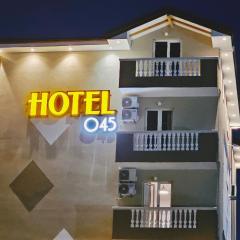 Hotel 045