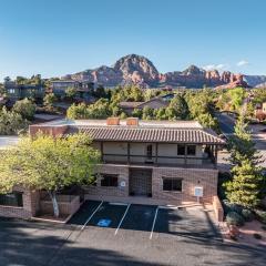 Sedona Trailhead Suites D- West Sedona 2nd Level Remodeled Condo- Trail Access!