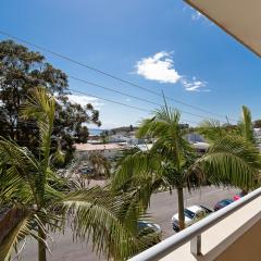 Bayview Apartments 10 42 Stockton St - Stylish apartment with air conditioning and Wi-Fi conveniently located in the heart of Nelson Bay