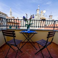 Alice Apartment with balcony