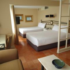 Suites del Bosque Hotel