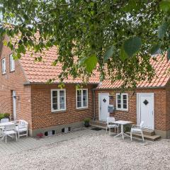 2 Bedroom Amazing Home In Ribe