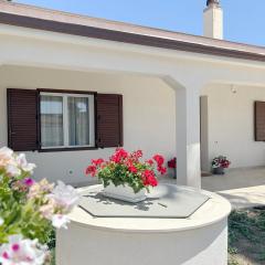 Villa Sole near the sandy beach, parking & wifi