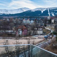 Apartament Royal Blue i FoRest - prywatna Sauna, klimatyzacja, widok na Śnieżkę by Apartamenty w Karkonoszach