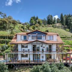 Las Palmas Luxury Villa El Peñol - Guatapé