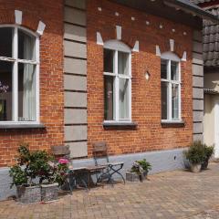 2 Bedroom Beautiful Apartment In Middelfart