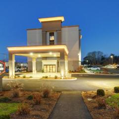 Hampton Inn & Suites Boston/Stoughton